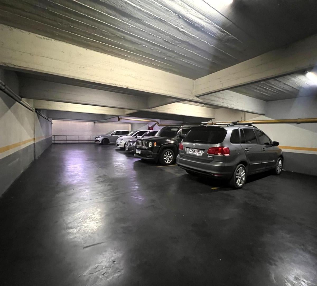 Único dúplex con terraza y vista parcial al río!