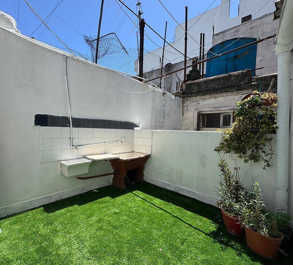 Antiguo Petit Hotel a Reciclar en Pleno Recoleta 2