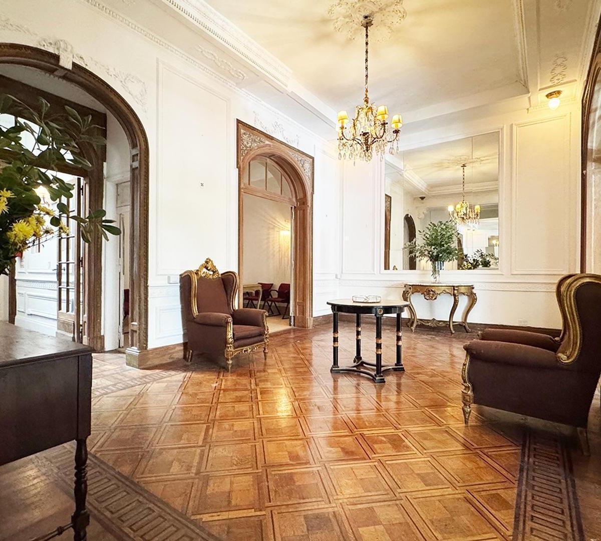 Antiguo Petit Hotel a Reciclar en Pleno Recoleta 1
