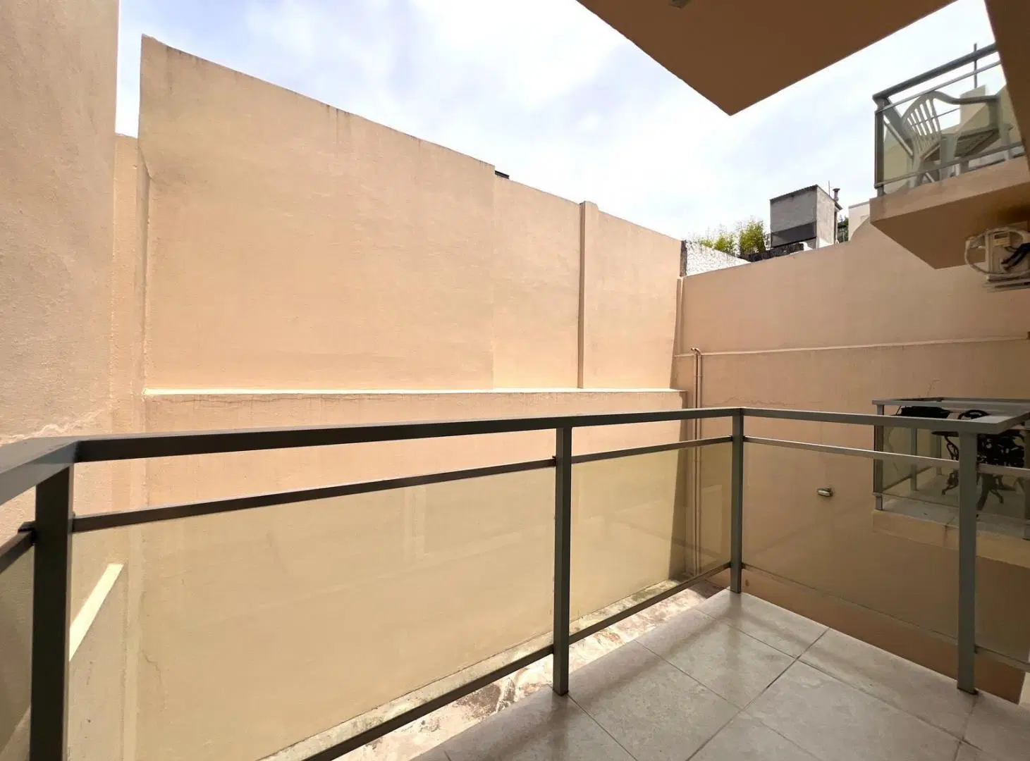 Espectacular monoambiente con cochera y terraza! 2