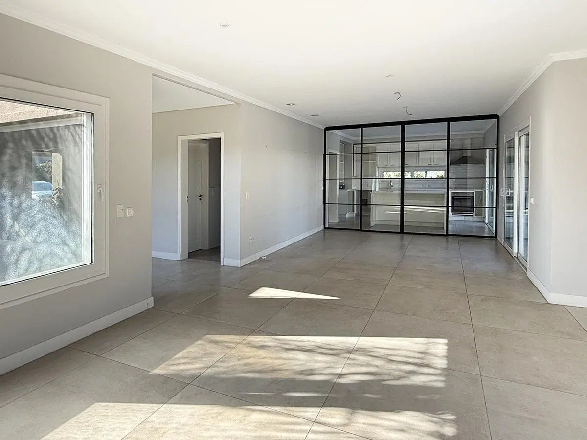 Espectacular casa 4 Dorm. + Playroom o 5to dorm. 2