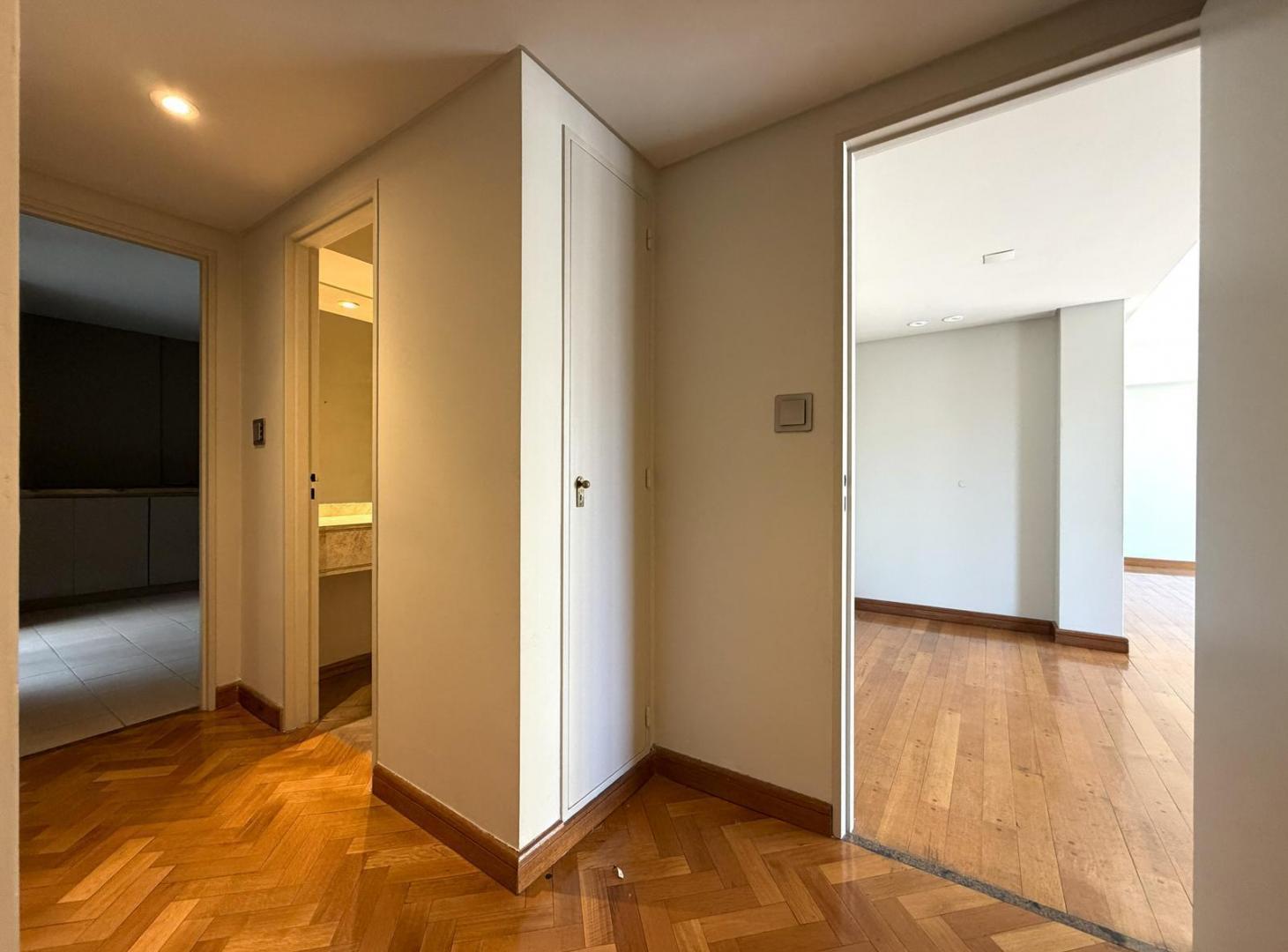 Foto de Único 5 ambientes con terraza, cochera y seg 24hrs!, imagen 2