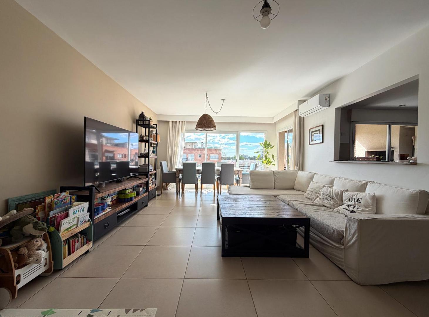Foto de Espectacular dúplex, super luminoso, cochera y amenities!, imagen 2