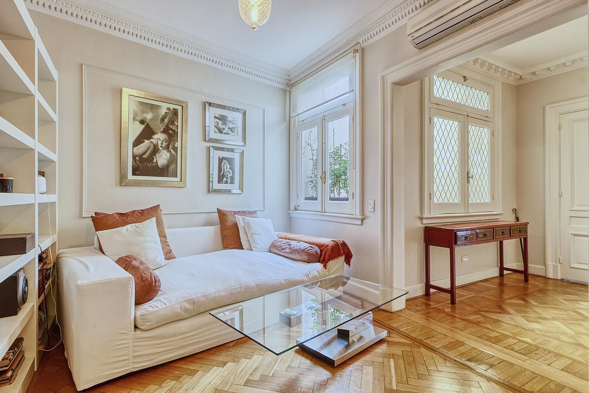 Departamento Unico de Estilo Francés. El Mejor de Retiro. Retasado! 2