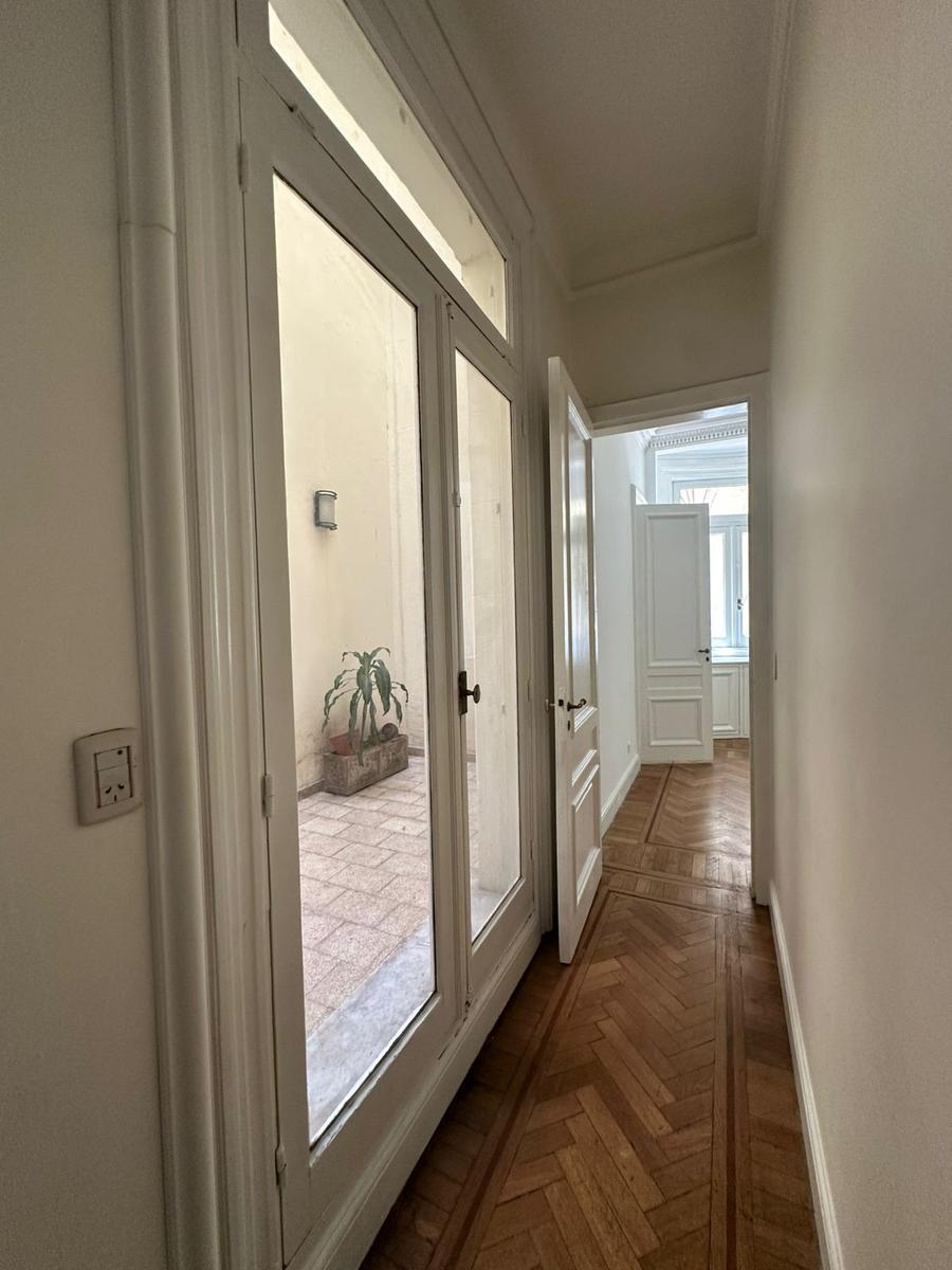 Piso de 5 Ambientes Al Frente en La Cuadra Mas Linda! 4