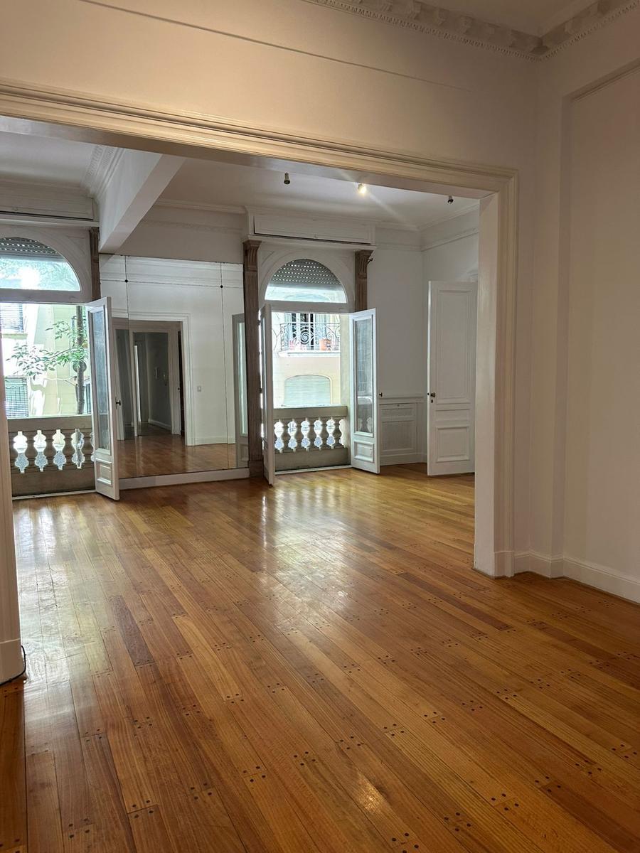 Piso de 5 Ambientes Al Frente en La Cuadra Mas Linda! 3