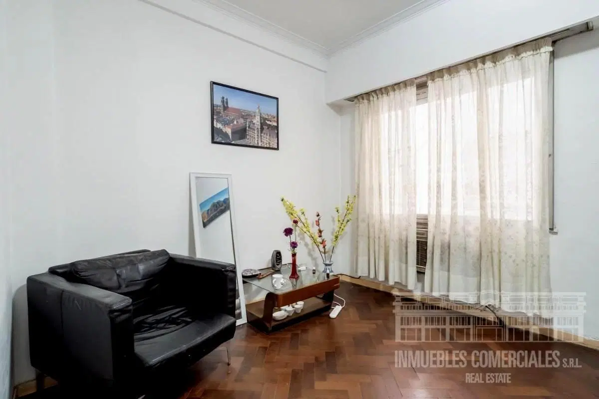 Venta Tres ambientes en Tribunales  61 m2 3
