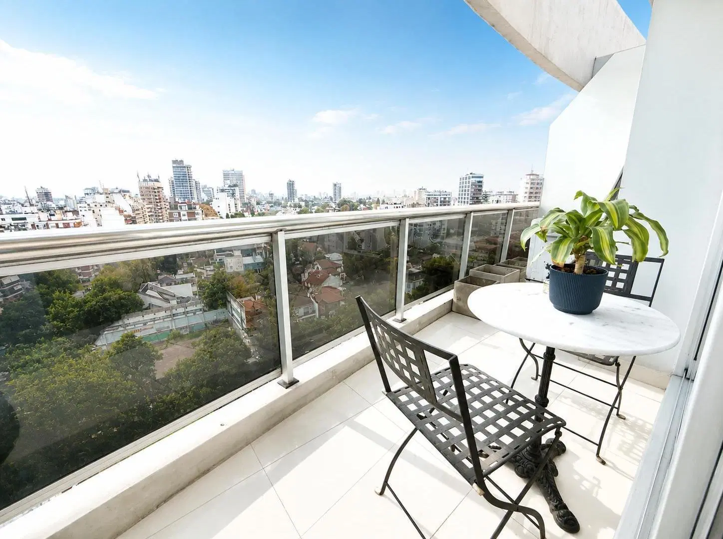 Departamento 2 ambientes piso alto gran vista -cochera y amenities 2