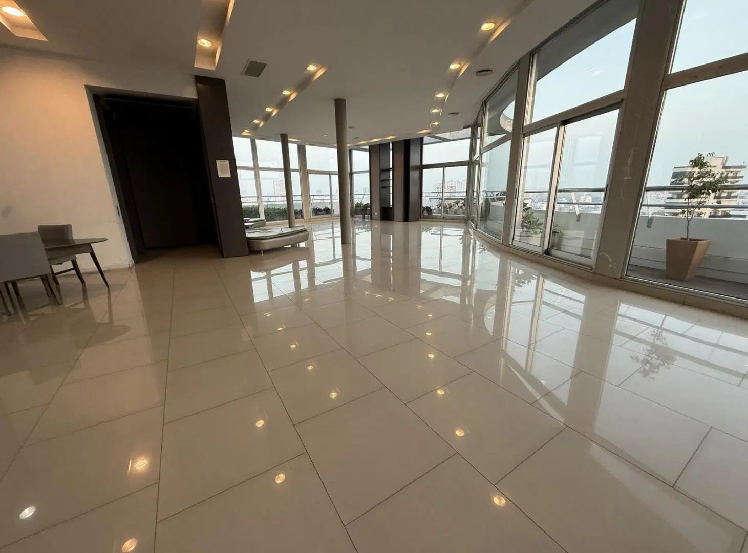 Departamento 2 ambientes piso alto gran vista -cochera y amenities 5