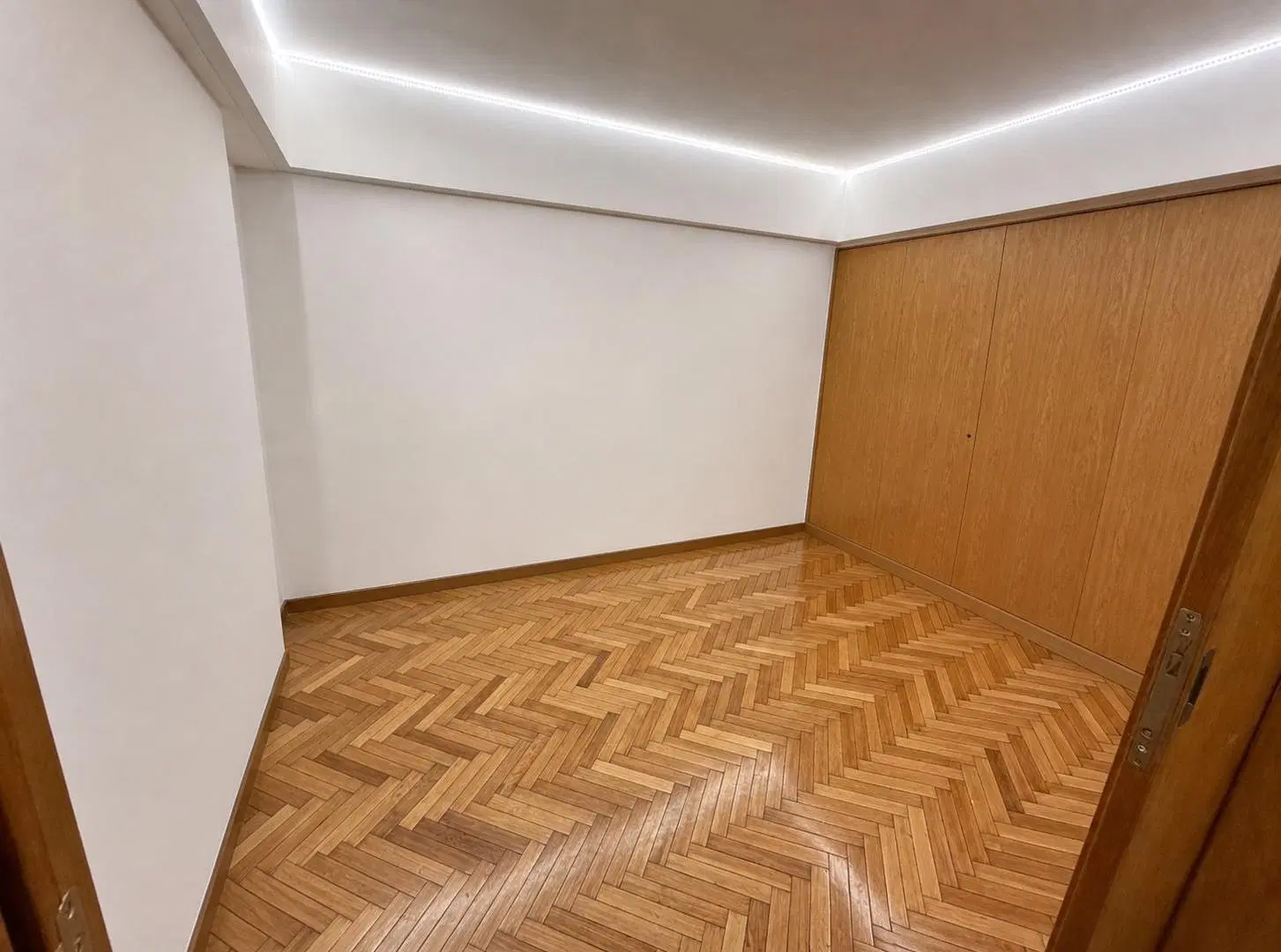 Venta Piso de Categoria - Av. del Libertador - 300 m2 - 4 ambientes c/dep - 2 coch - Palermo Chico 2