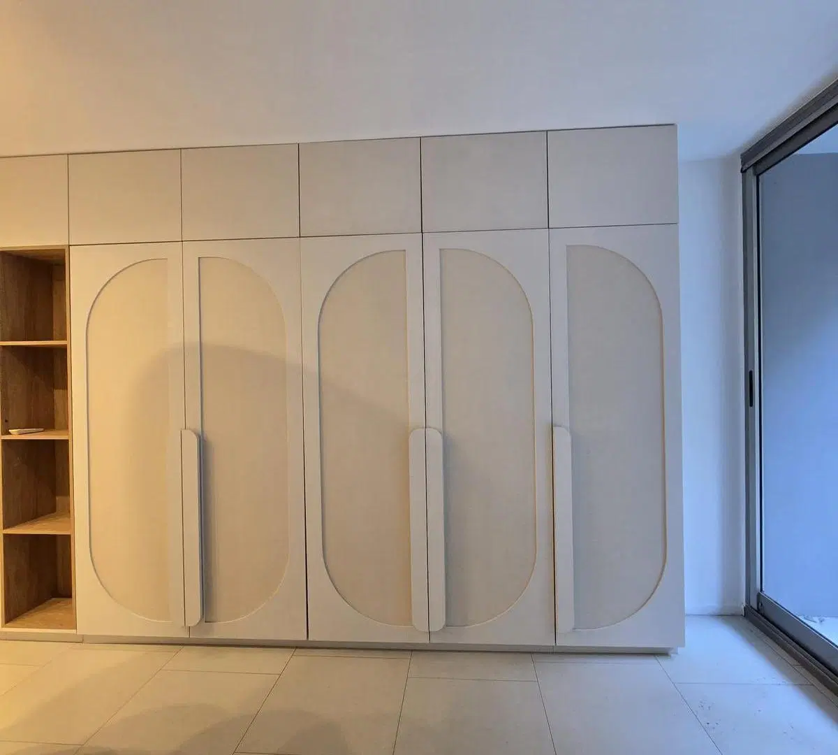 Monoambiente premium con patio, parrilla propia, cochera, y amenities. 4