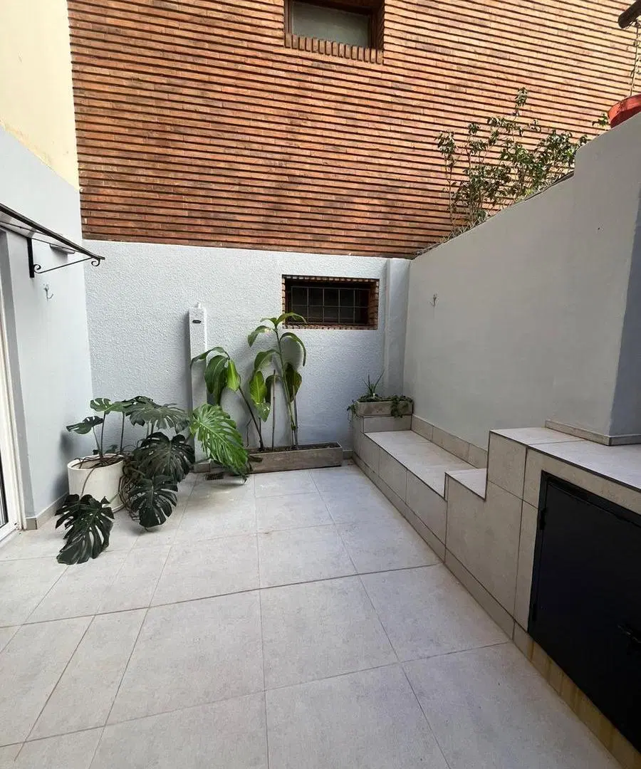 Venta | 3 ambientes totalmente reciclado a nuevo con cochera, baulera y patios en Belgrano 2