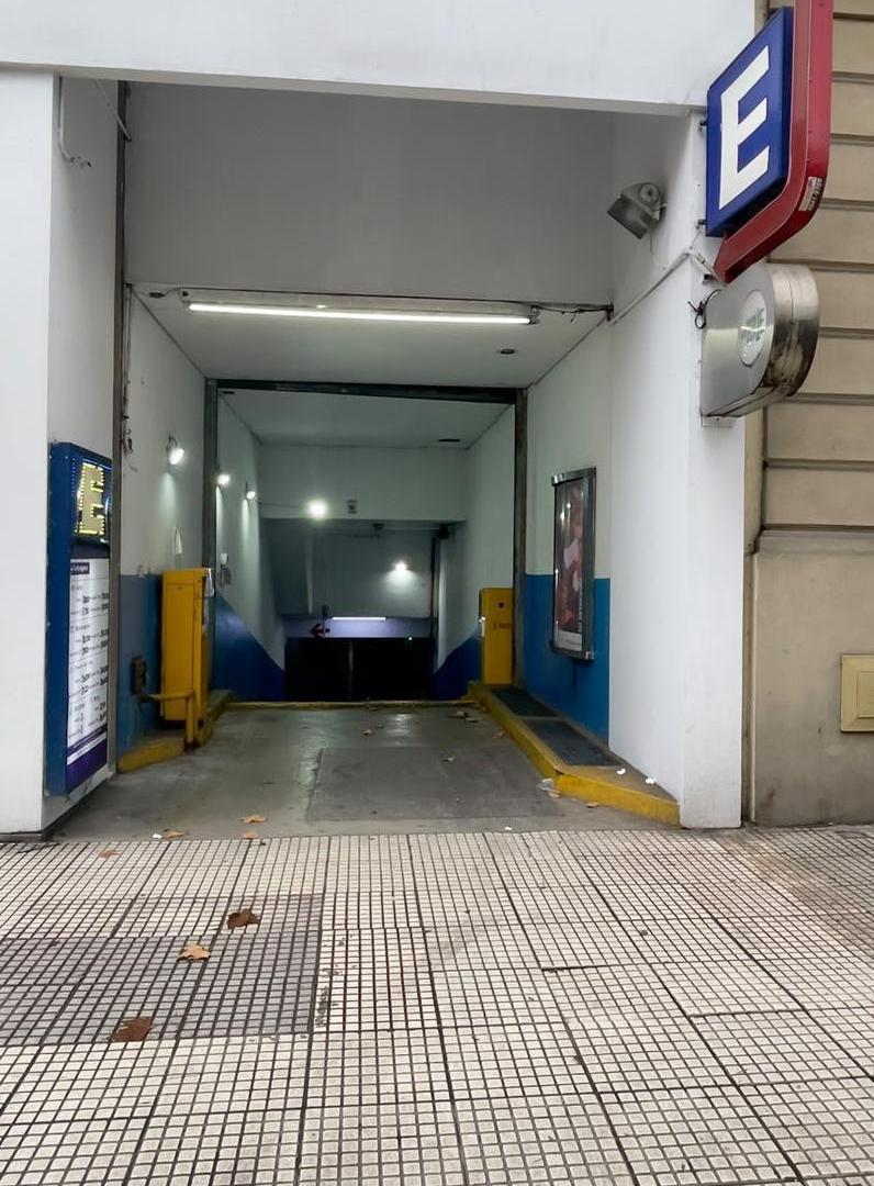 Foto de Cochera en Venta Av. Las Heras 2100 Recoleta, imagen 2