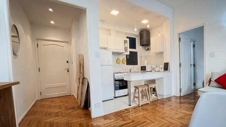 Foto de VENTA 2 Ambientes reciclado en Recoleta, imagen 2