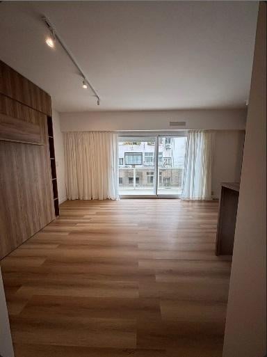 Foto de AMPLIO MONOAMBIENTE DE 37 MTS , EXCELENTE UBICACION Y GRAN POTENCIAL DE, imagen 1