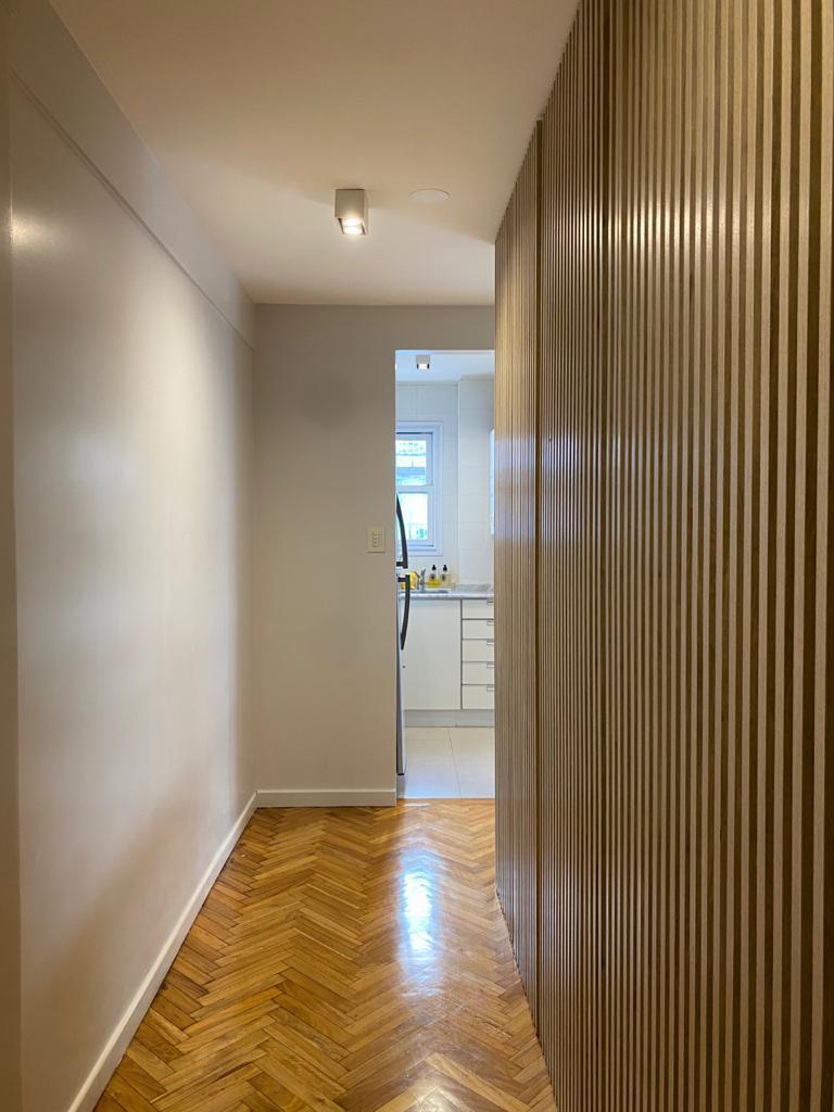 Foto de ALQUILER 2 AMBIENTES EN RECOLETA – MUY LUMINOSO CON BALCÓN CORRIDO, imagen 2