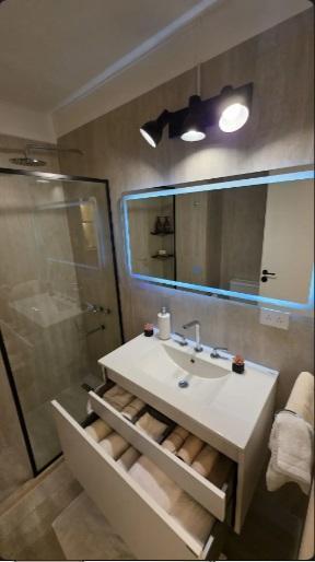 Foto de VENTA, EXCLUSIVO MONOAMBIENTE EN AV DEL LIBERTADOR. TODO NUEVO, imagen 3