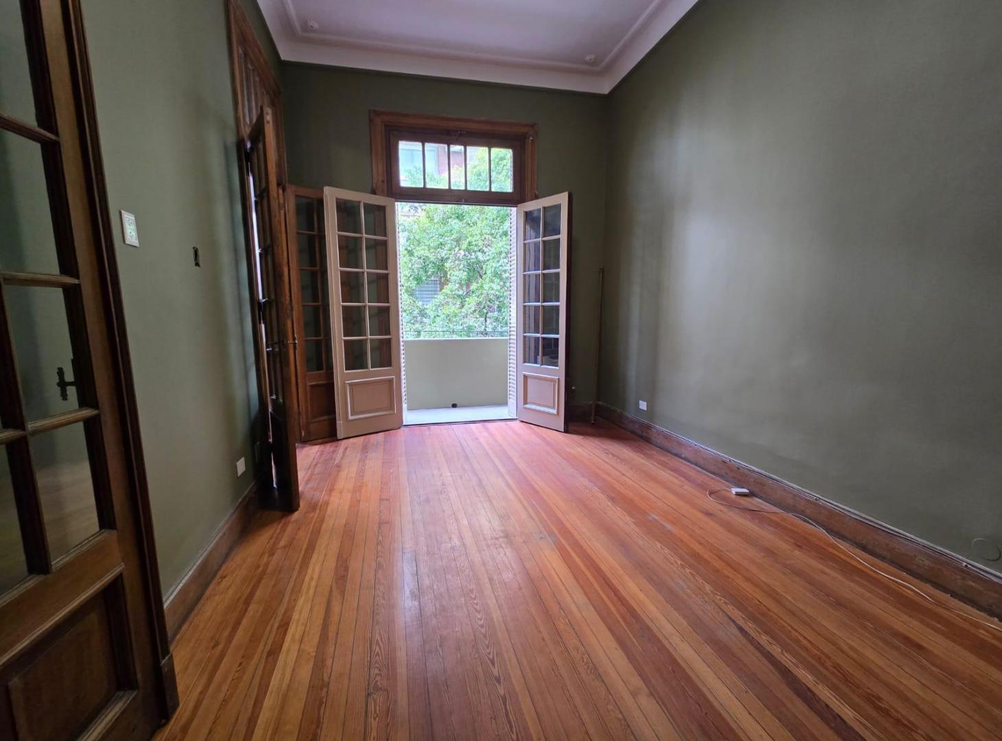 Foto de SEMIPISO CLÁSICO Y CON GRAN AMPLITUD EN BALVANERA, imagen 5