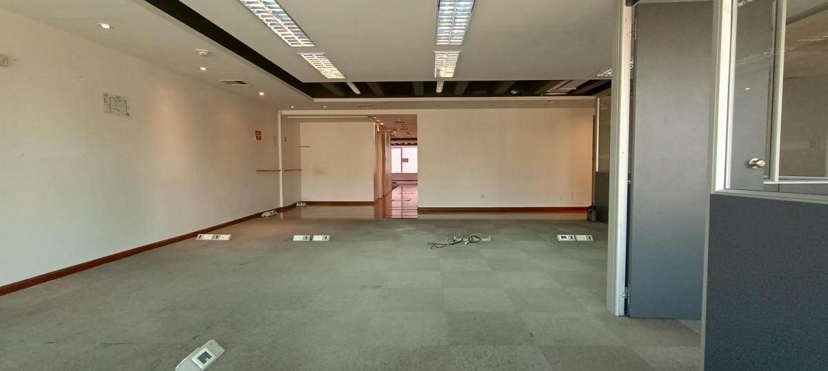 Vta Piso Triple a Oficina 400 m² Cub. 5 Coch. Recoleta Impecable 5