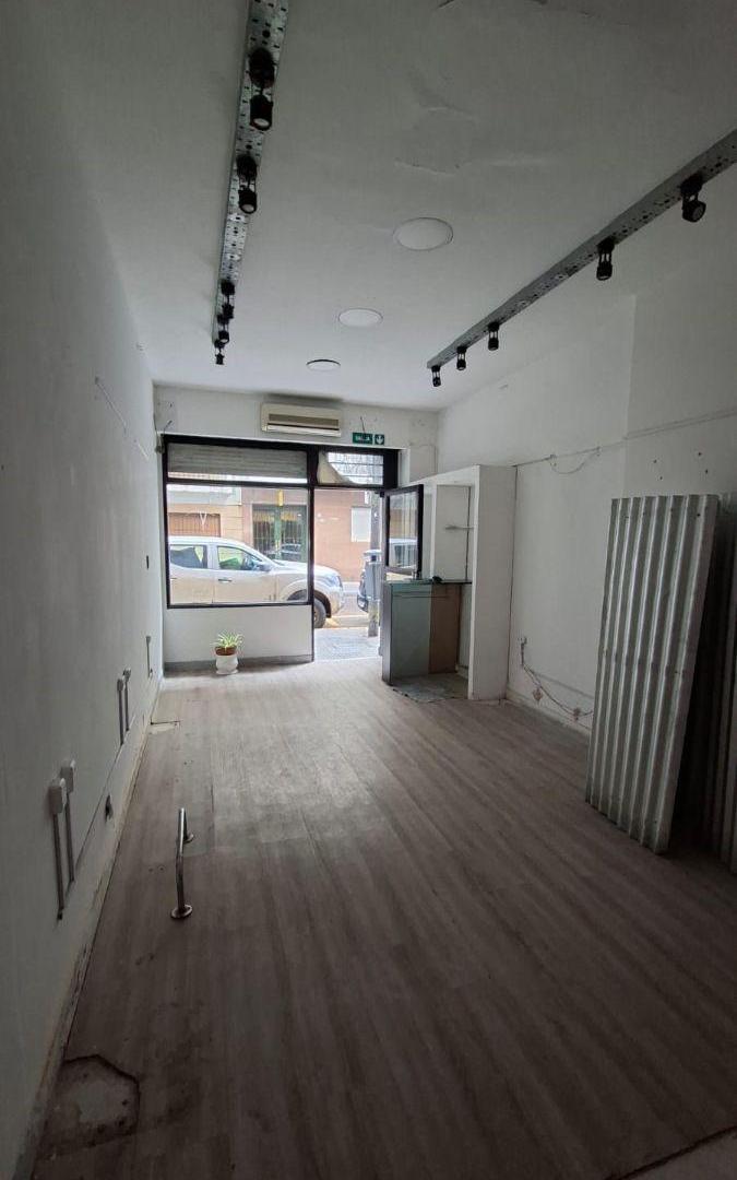 Foto de Venta. Local comercial. 34.63 M2 Totales.2.80 M2 de frente. A la, imagen 4