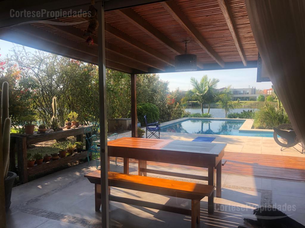 Casa en Venta en Santa Catalina 4