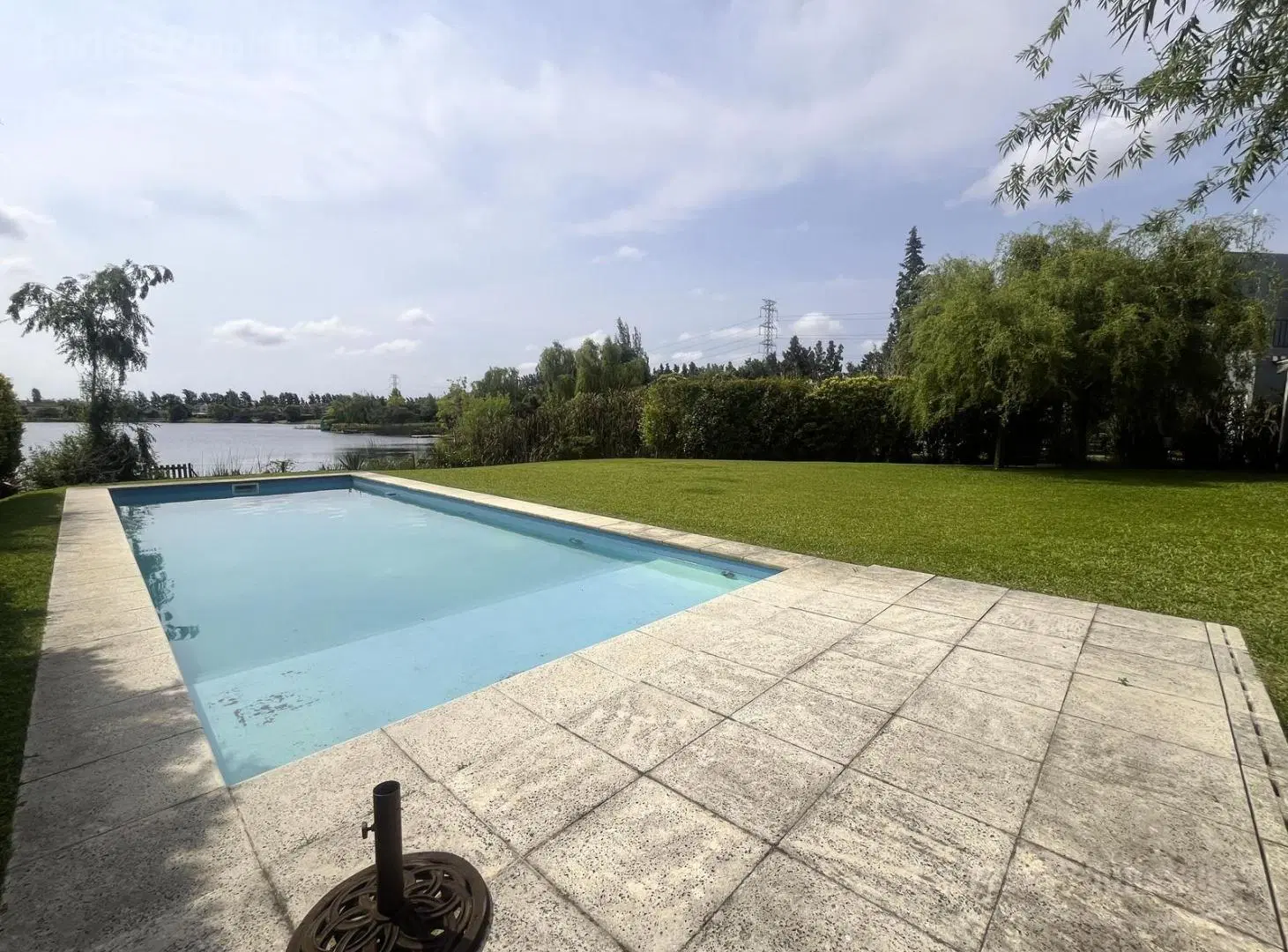 Venta de casa a la laguna en Santa Catalina 3