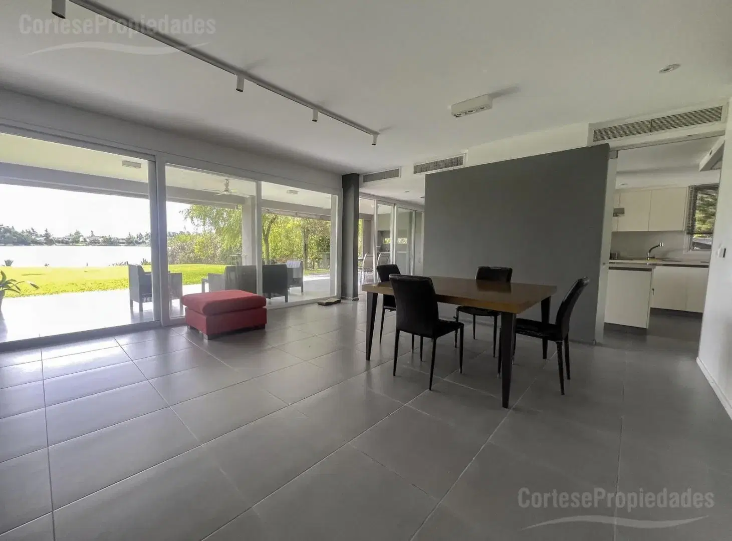 Venta de casa a la laguna en Santa Catalina 5