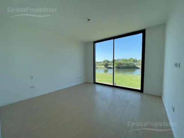 Casa en venta en barrio El Canton Golf 5
