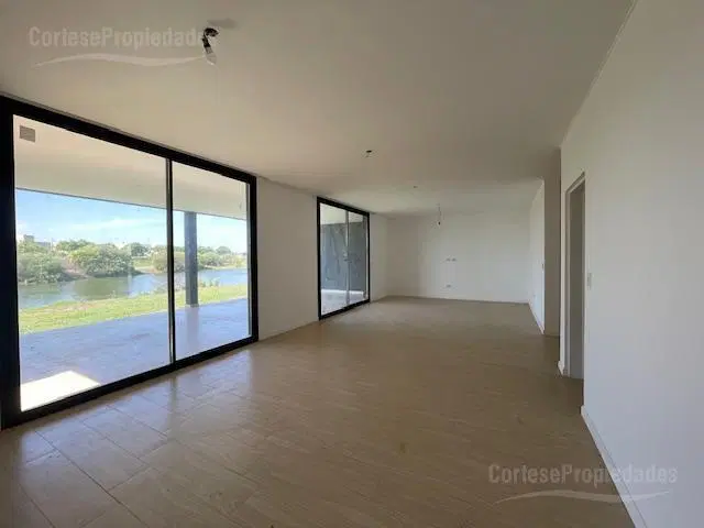 Casa en venta en barrio El Canton Golf 8