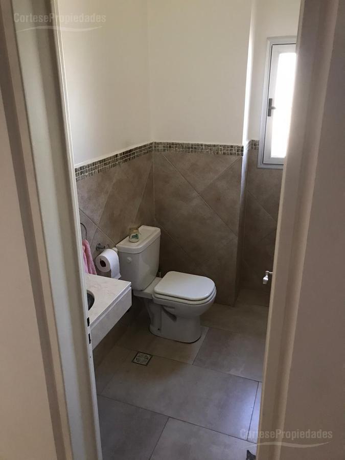Foto de Casa en venta a la Laguna en barrio Santa Catalina, imagen 5