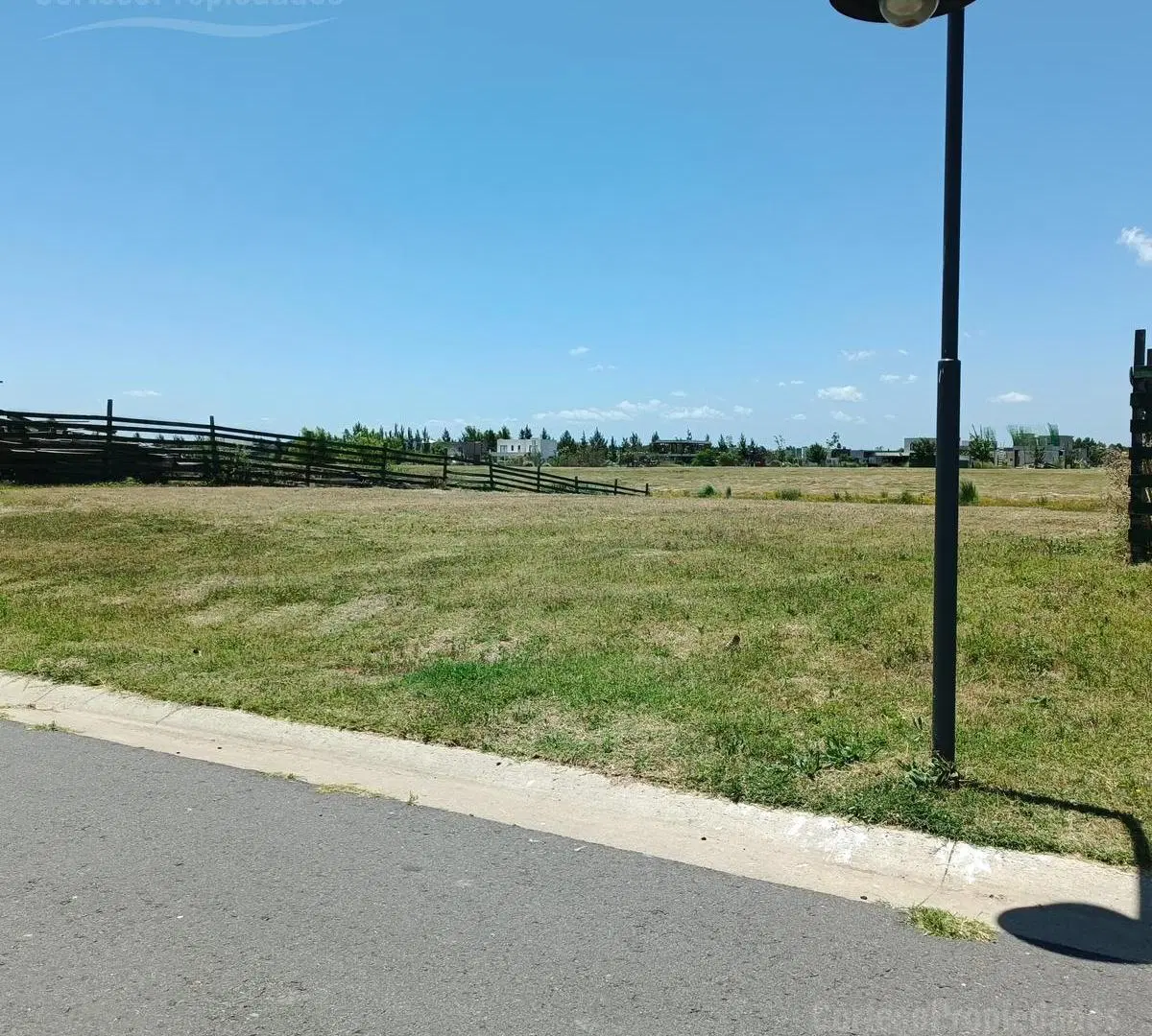 Oportunidad de venta lote en el naudir al rio 4