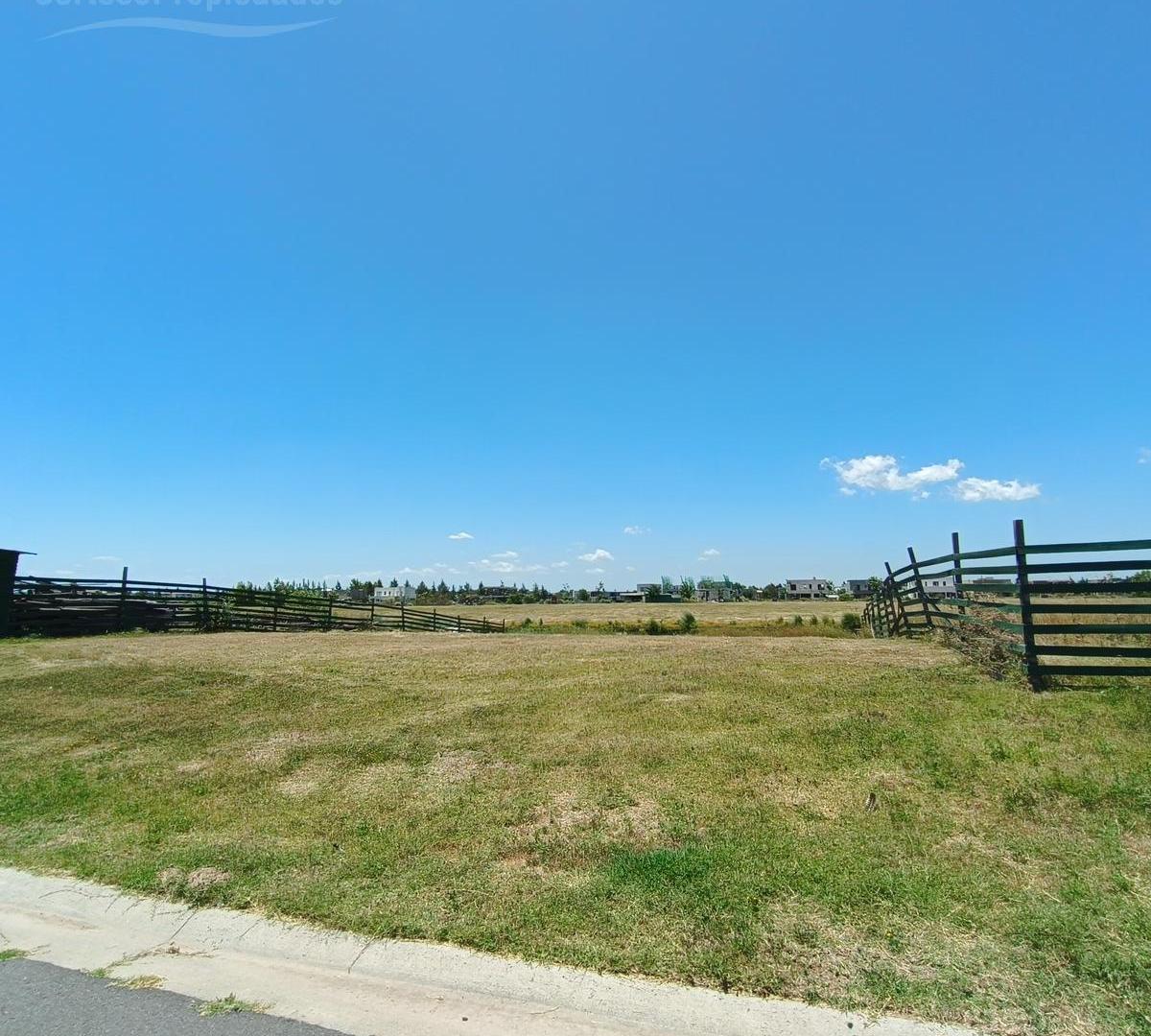 Oportunidad de venta lote en el naudir al rio