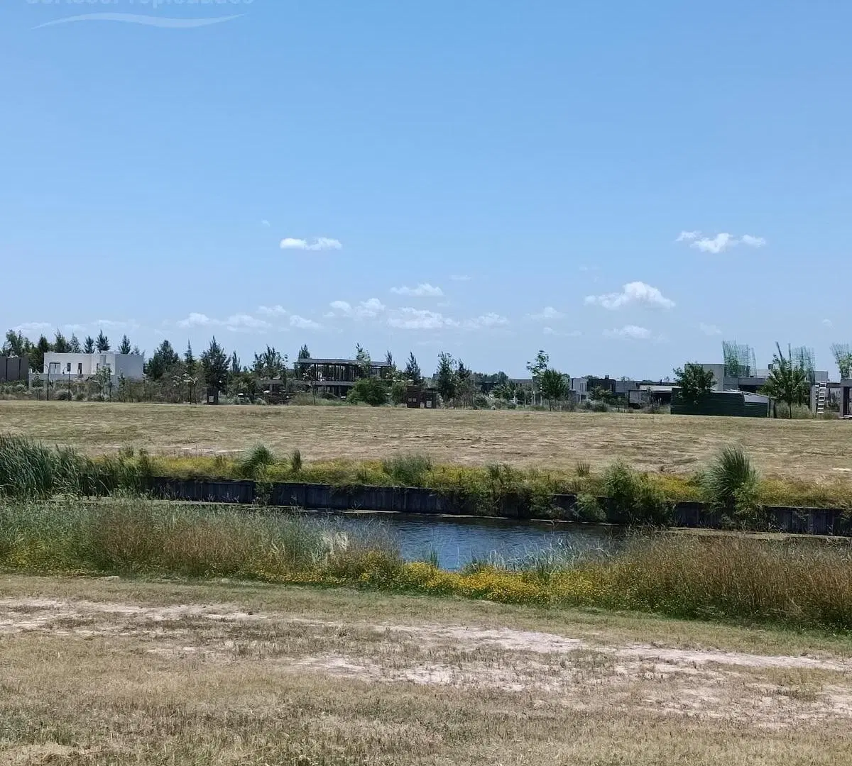 Oportunidad de venta lote en el naudir al rio 2
