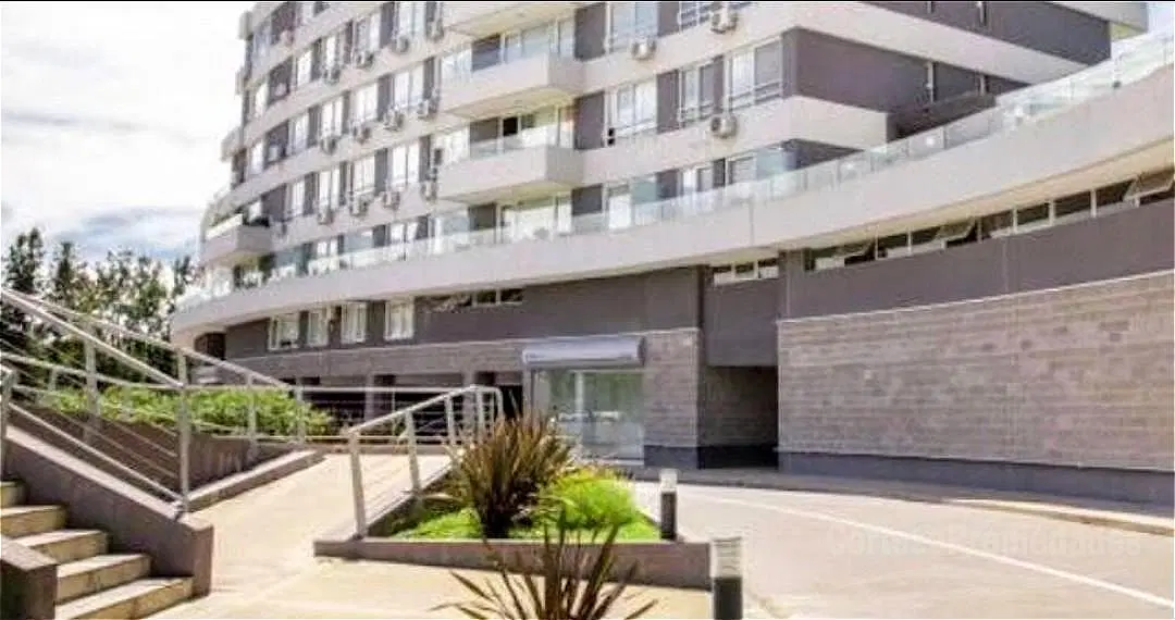 DIvino departamento en Vista Bahia, Nordelta 3