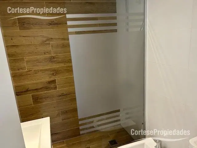 Departamento monoambiente en alquiler, con balcon y aire acondicionado 2