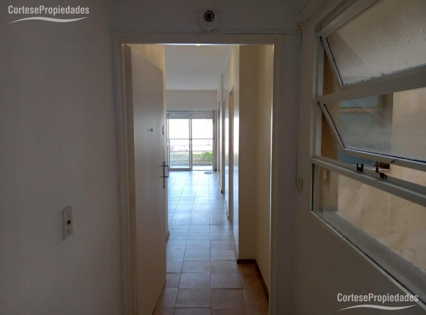 Foto de Departamento dos ambientes en alquiler, balcon, lavadero, imagen 5