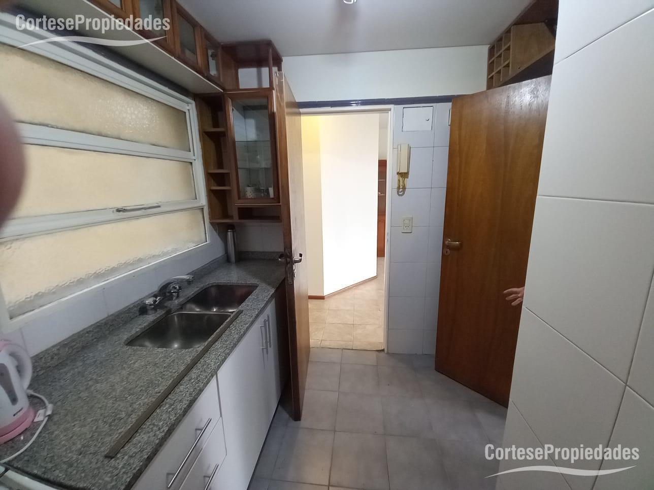 Foto de Departamento dos ambientes en alquiler, balcon, lavadero, imagen 3