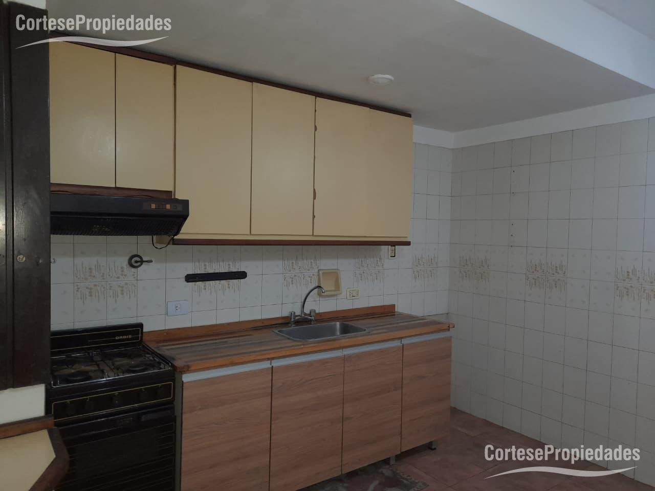 Foto de Departamento 4 ambientes en alquiler con cochera, imagen 2