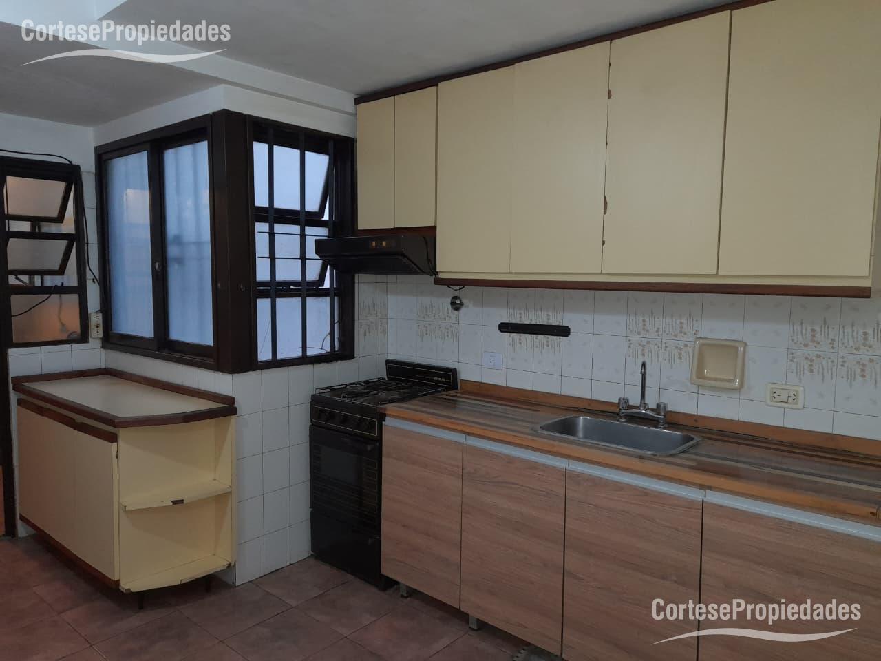 Foto de Departamento 4 ambientes en alquiler con cochera, imagen 4