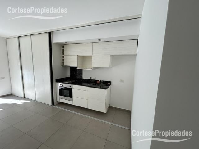 Foto de Departamento un ambiente al frente con balcon, Apto Prof o vivienda, imagen 4