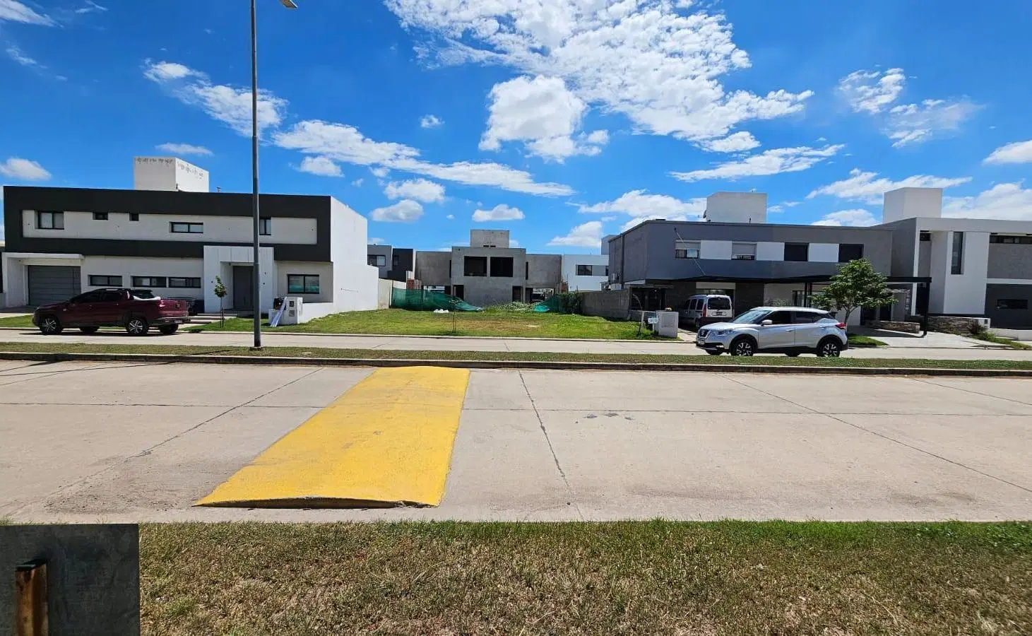Terreno a la venta en San Ignacio Village  , Fondo Norte ,Etapa 1, central, el mejor!!! 4