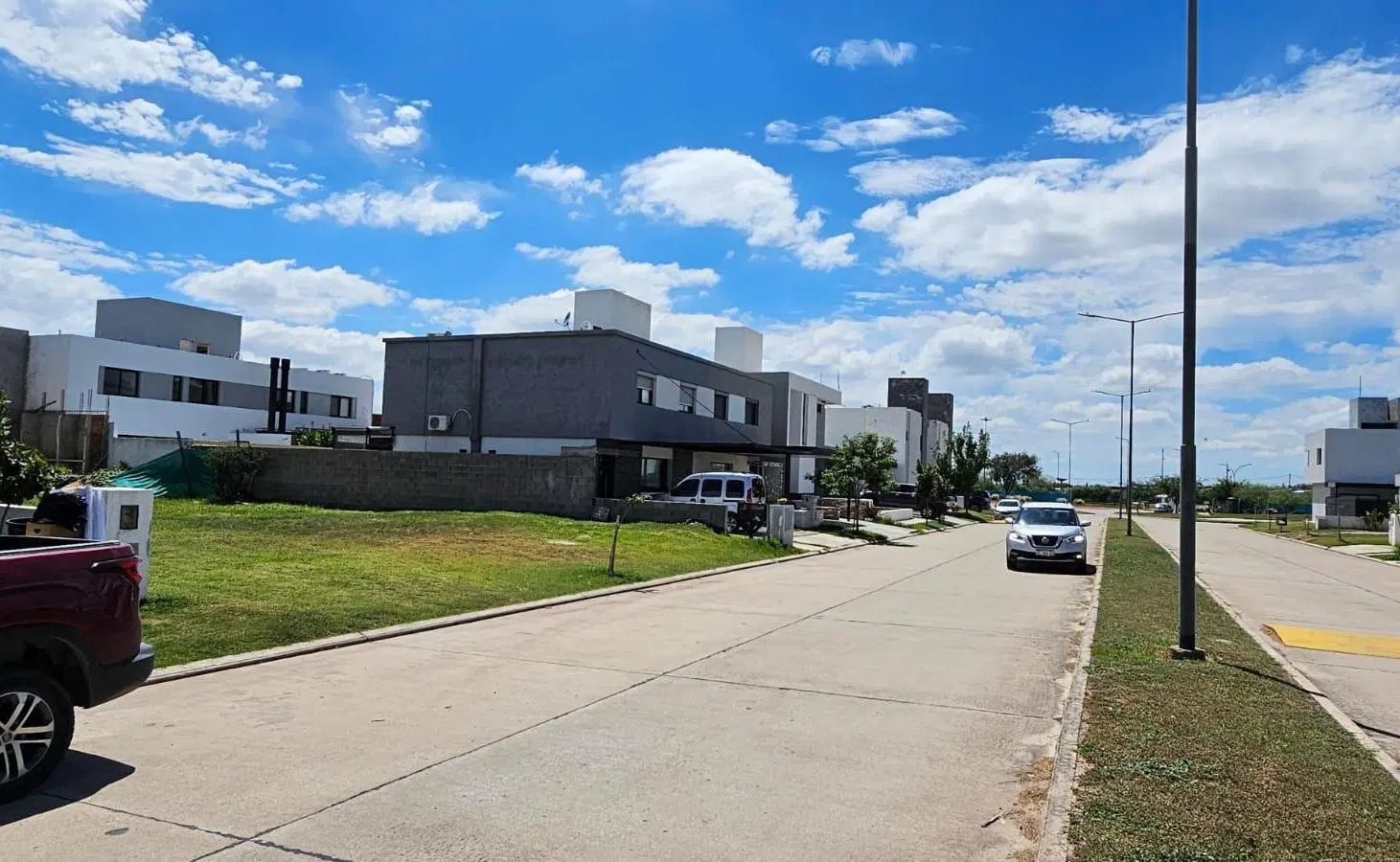 Terreno a la venta en San Ignacio Village  , Fondo Norte ,Etapa 1, central, el mejor!!! 2