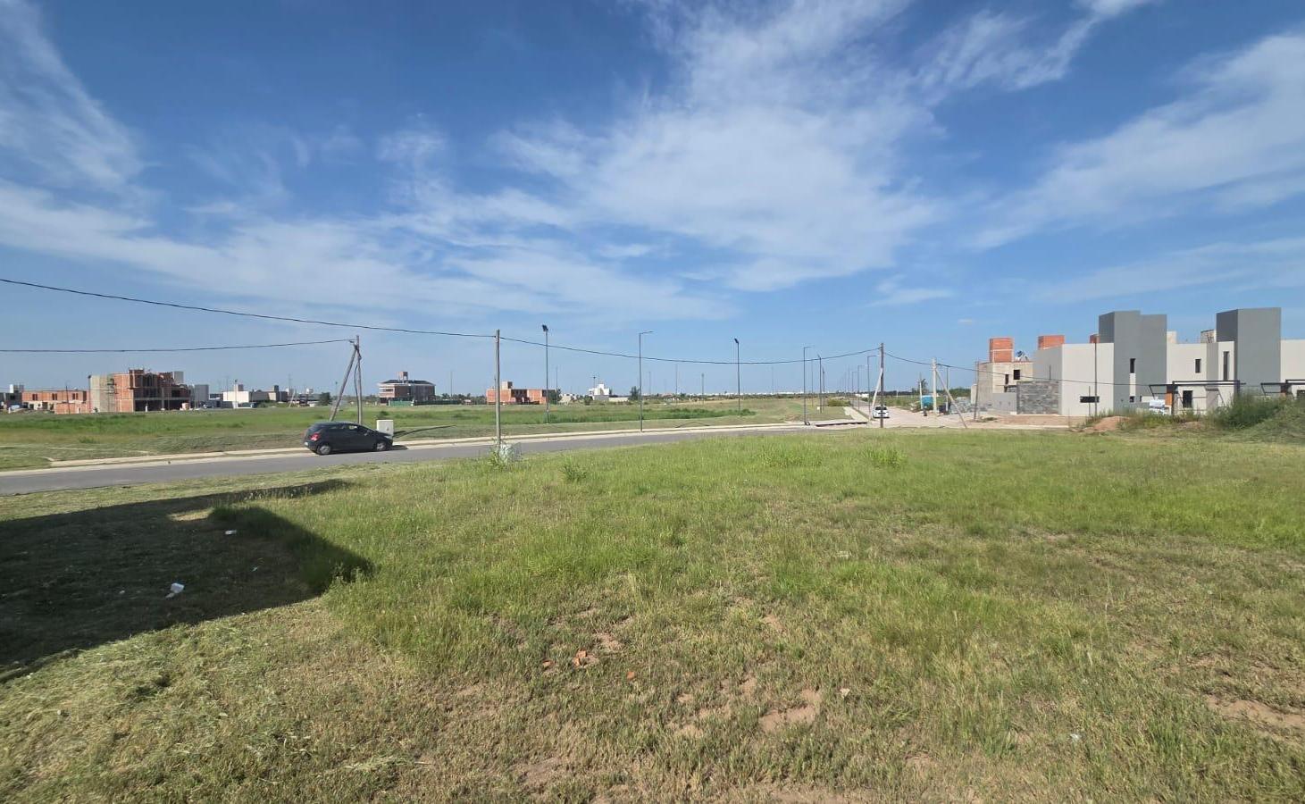 Lote de 618 m2 Frente a Espacio Verde! Docta AVENIDA 2 , financiación!!! Apto duplex