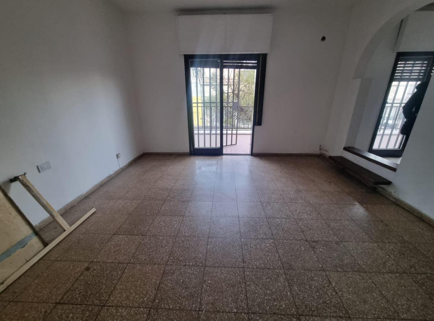 Foto de Av. O´higgins al 2700 Departamento de 2 Dormitorios más Escritorio - Coc/Sparada | ¡Sin Expensas!, imagen 1