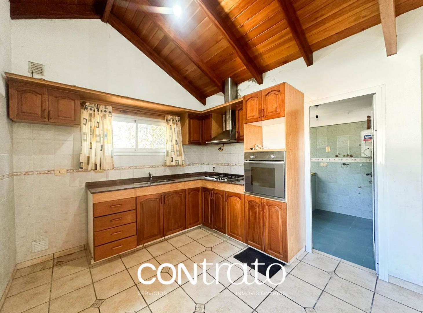 Foto de Casa 3 Dorm, Depto Independiente y Quincho | 1.159 m² Terreno | Apta, imagen 4