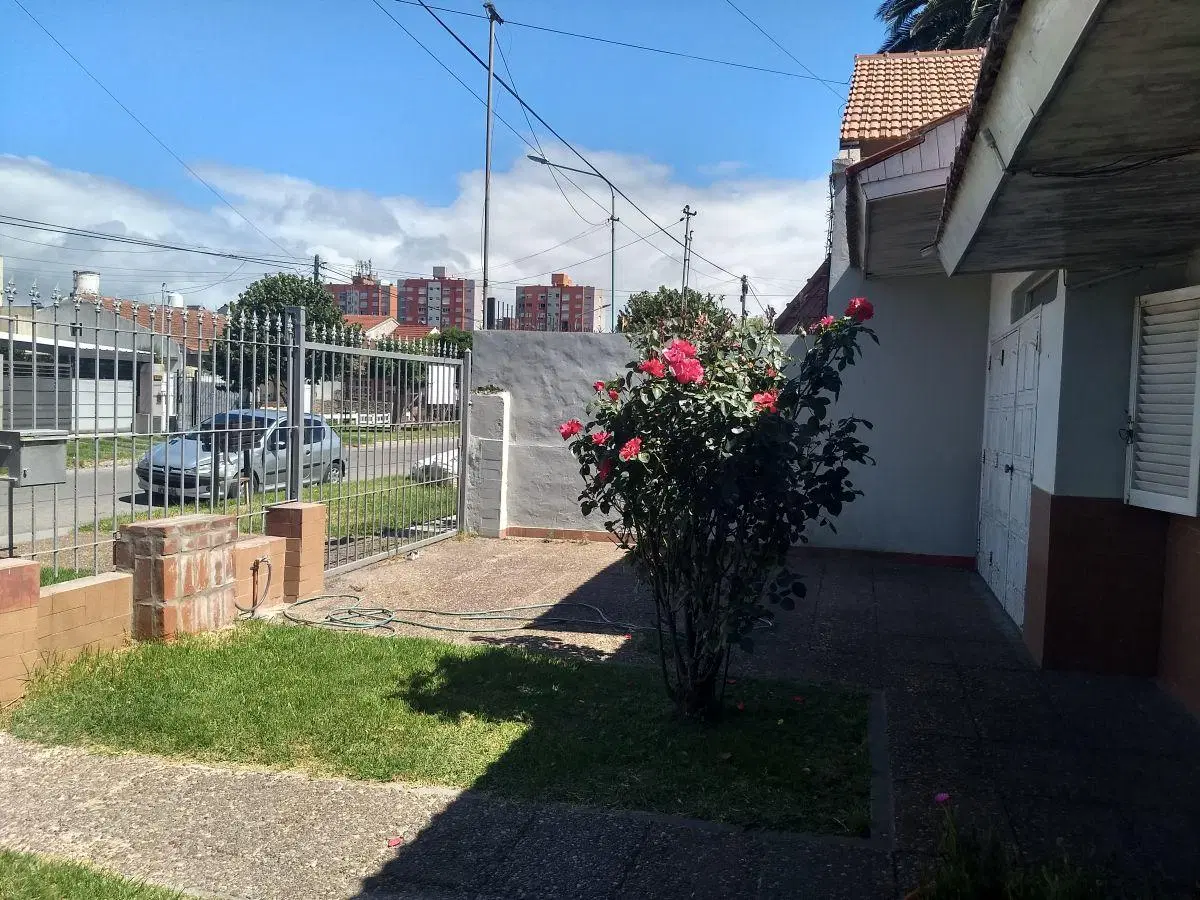 Casa En Venta En Barrio La Gloria 5