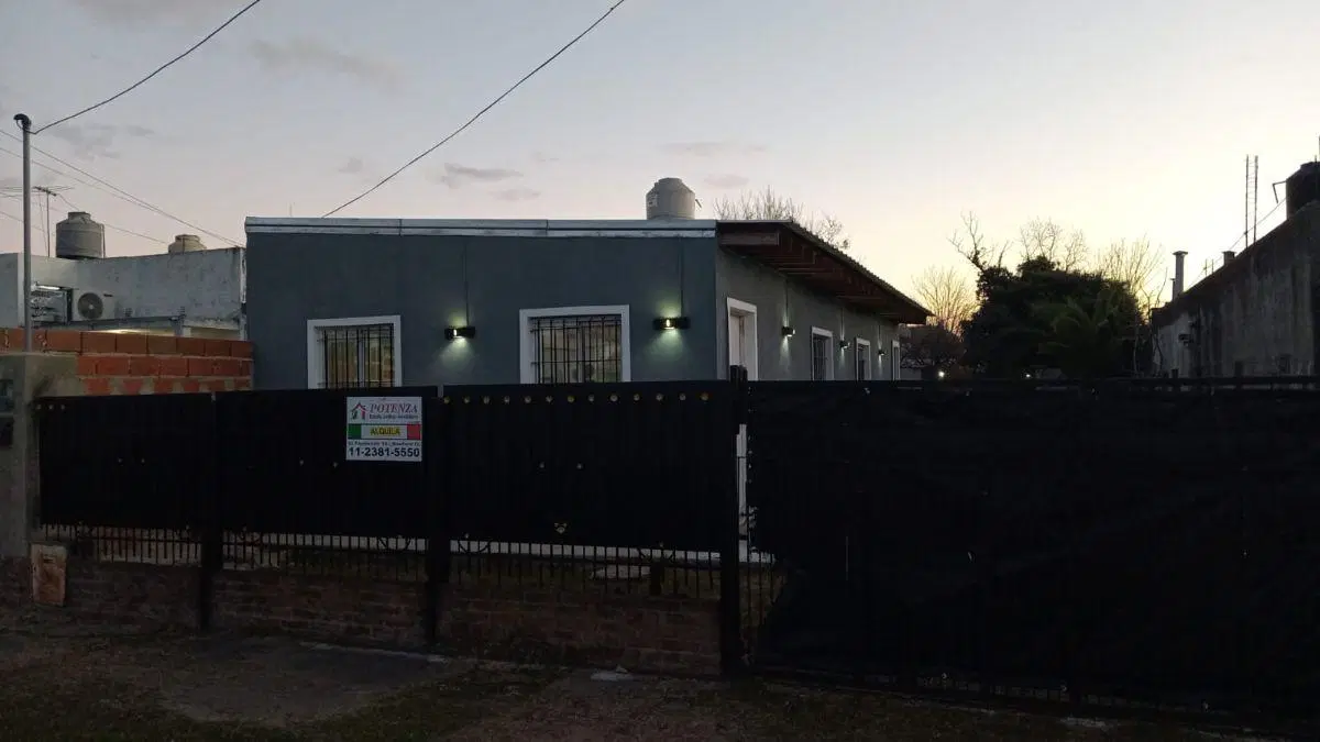 Departamento tipo casa, 2 ambientes en Monte Grande 2