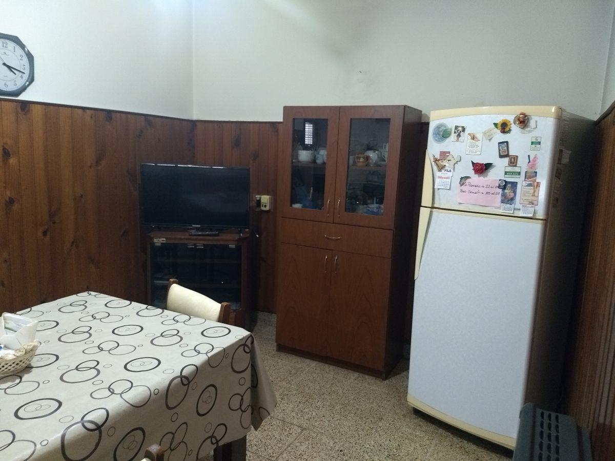 Foto de Chalet con garage y quincho, imagen 2
