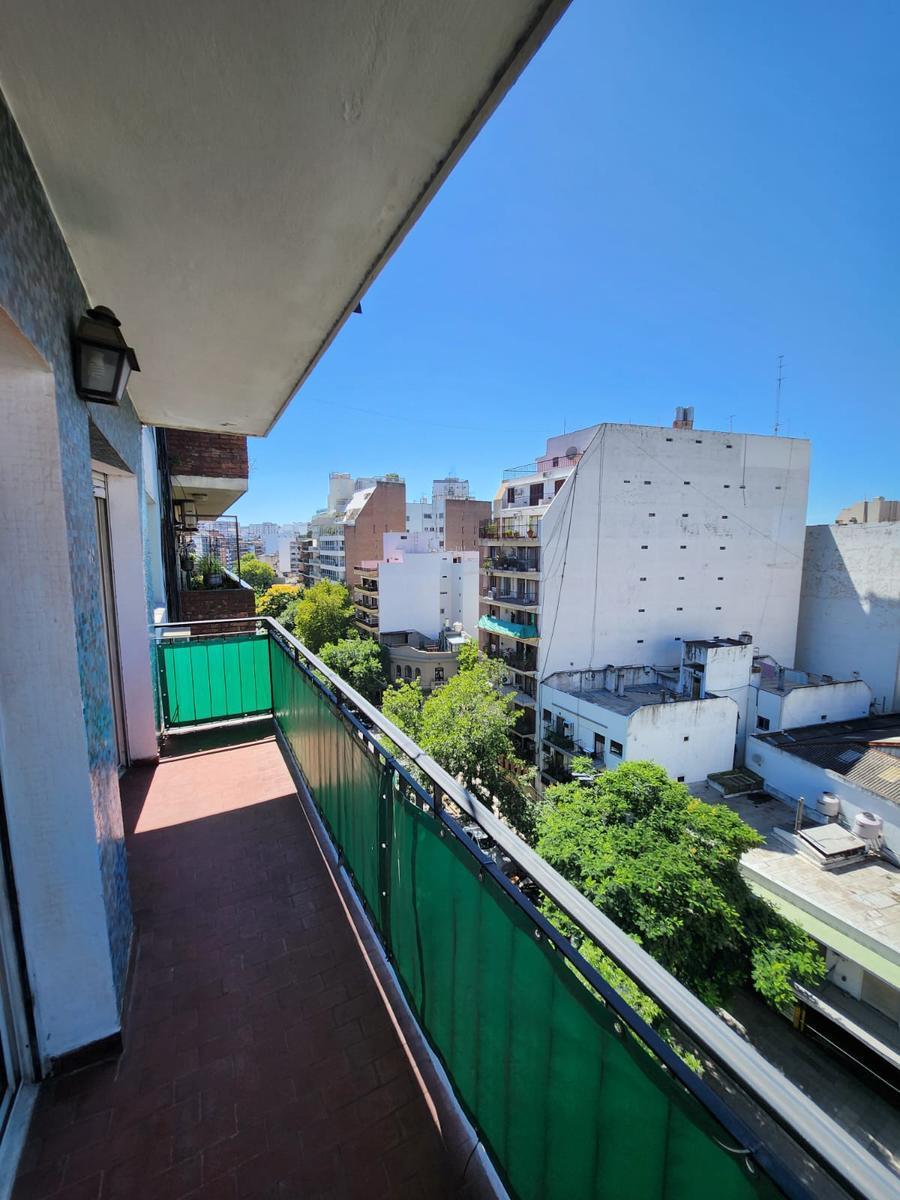 Departamento 3 Amb. Al Frente con Balcón 3