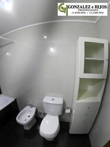 Foto de 1 ambiente con balcón terraza propio - Asamblea y Av. La plata - VENTA, imagen 4